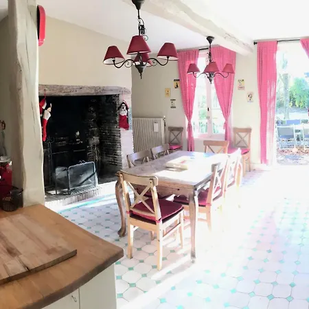 Cozy Holiday In Rilly-sainte-syre With Private Pool 別荘