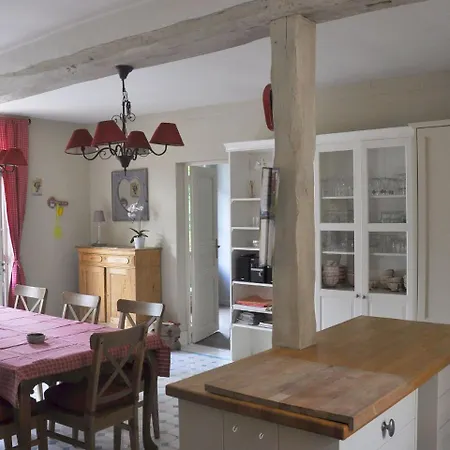 Cozy Holiday In Rilly-sainte-syre With Private Pool La Chapelle-Saint-Luc